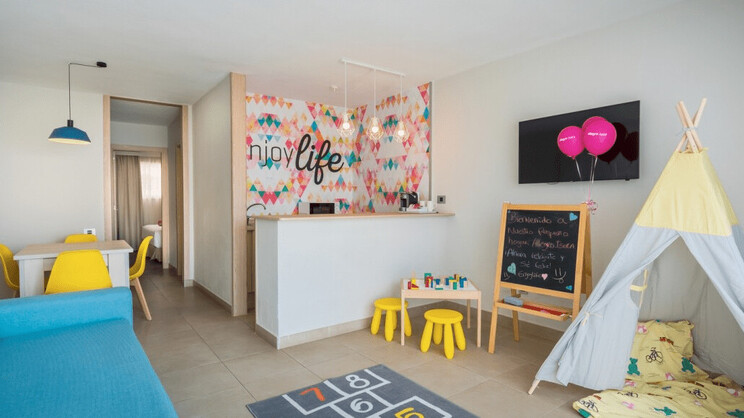 Barcy Family Apartment